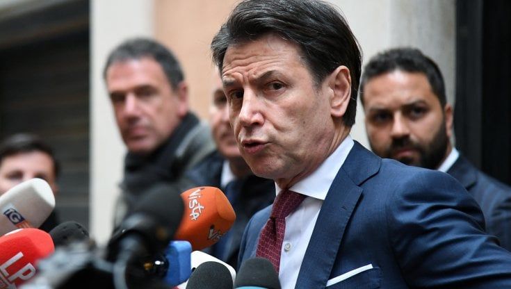 "Tentano di sovvertire i risultati delle elezioni". Conte prova a stoppare il blitz del centrodestra per cambiare il conteggio delle schede
