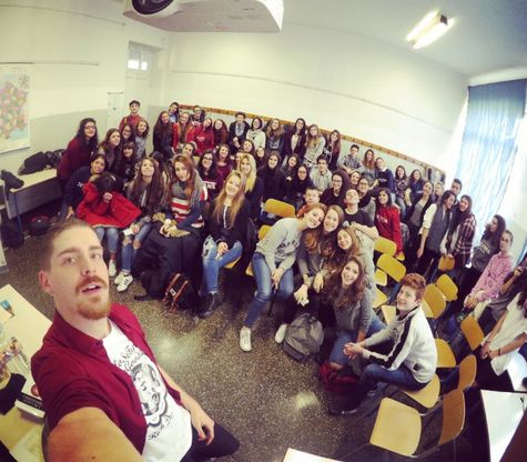 Da Socrate alla fissione nucleare: "Youtubers" insegnanti scatenati