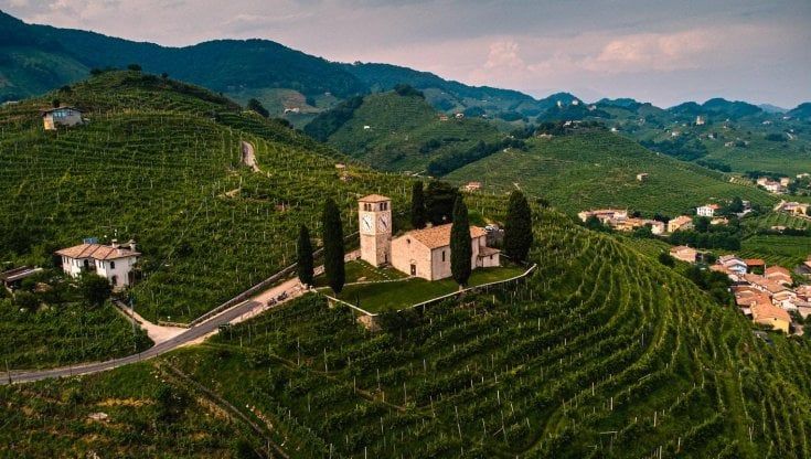 Turismo, gli hub enogastronomici per arricchire e valorizzare l'esperienza