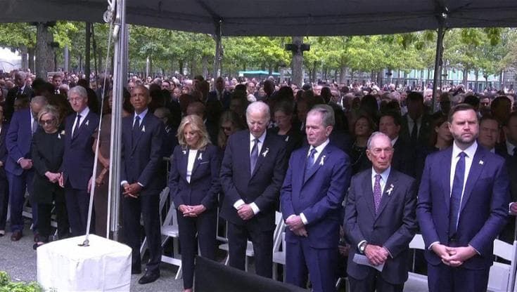 New York, le commemorazioni dell'11 settembre: letti tutti i 2.977 nomi delle vittime degli attacchi