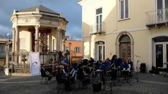 Potenza, il concerto all'alba apre la quinta edizione della "Notte bianca del libro"