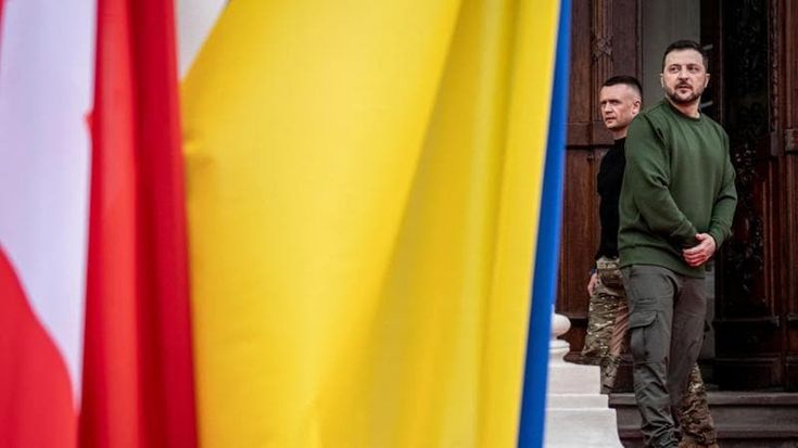 Meloni porta il G7 a Kiev. E firma con Zelensky le garanzie di sicurezza: aiuti per i prossimi 10 anni