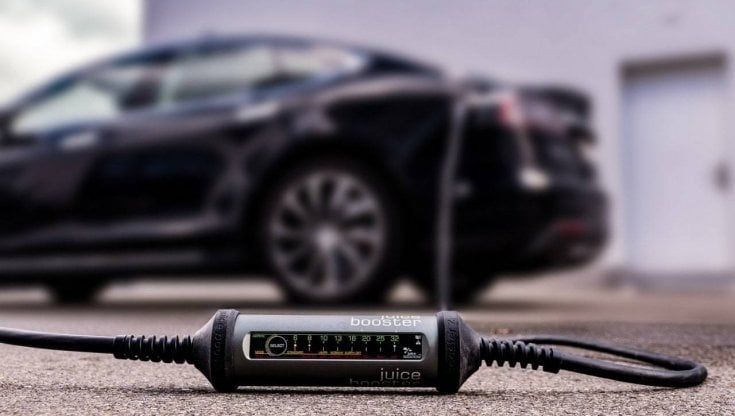 Auto elettrica, addio ansia da ricarica, arriva la wall box portatile