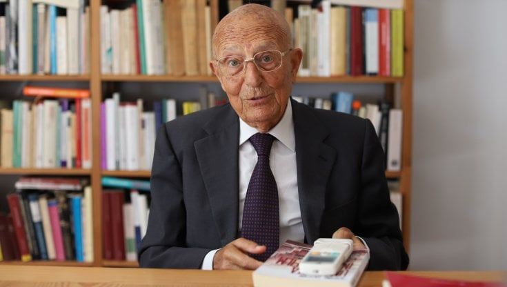 Cassese: "Il ricorso allo spoils system tradisce merito e imparzialità"