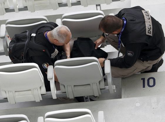 Euro 2016, pacco sospetto a Bordeaux: controlli prima di Belgio-Irlanda