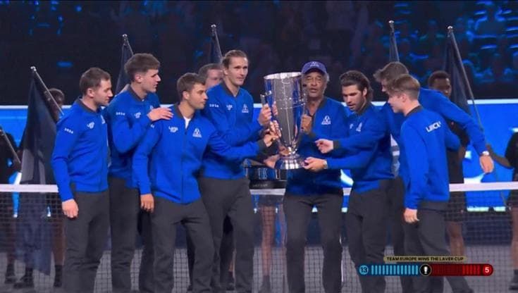 Rod Lever Cup, vince l'Europa. Siparietto fra i coach Agassi e Noah. Il francese: "Sono un nonno"