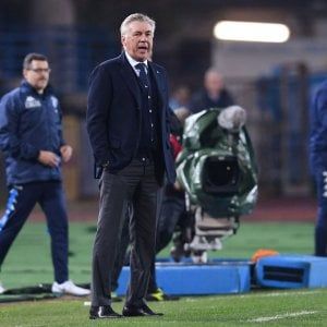 Napoli, con il Genoa la prova generale per l'Arsenal