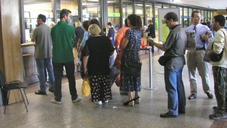 Leggi e cavilli ci portano via 269 ore l’anno 