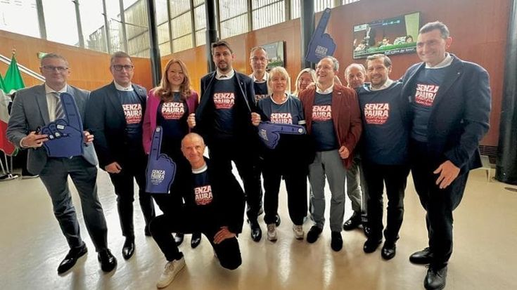 Remigration, la Lega al Pirellone con la maglietta “Senza paura”. M5s e Pd: “Fontana non partecipi”