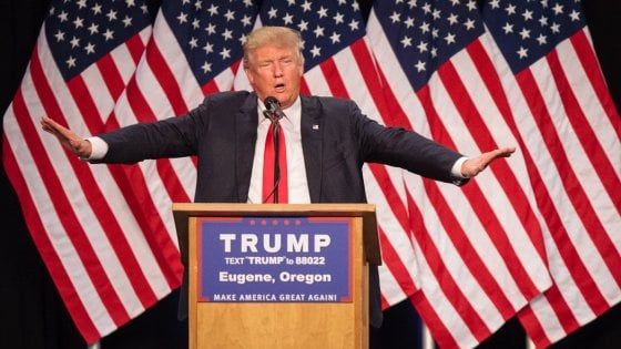 Usa, Trump: "I rifugiati faranno attentati in stile 11 Settembre"