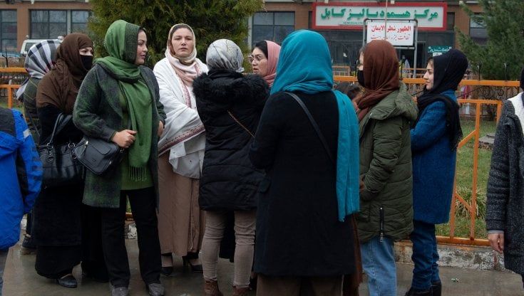 L'appello delle giornaliste afghane: "Italia, portaci via dai talebani"