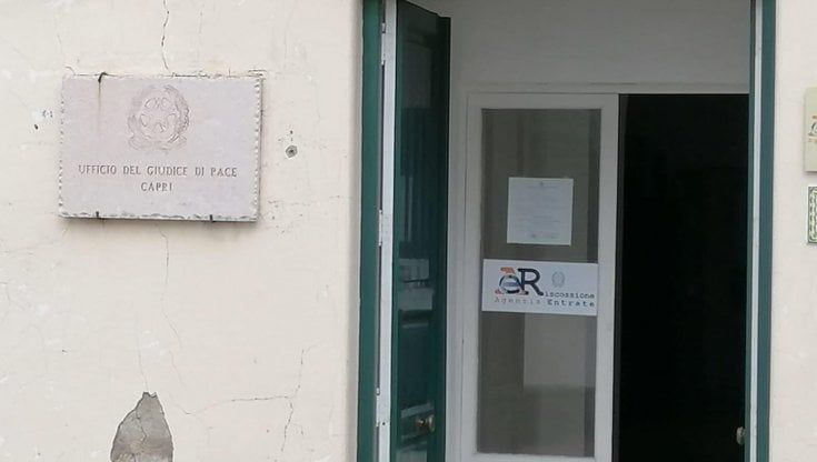 Capri, era chiuso da ottobre: riaprirà l’ufficio del giudice di pace