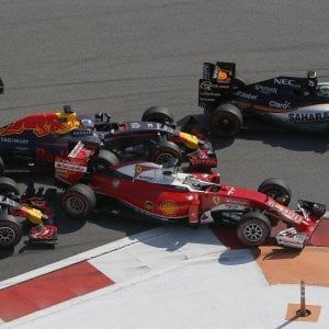 F1, Kvyat paga tamponamento a Vettel: "retrocesso" dalla Red Bull  alla Toro Rosso