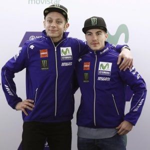 MotoGp, presentata la nuova Yamaha. Rossi: "Può essere l'anno buono"