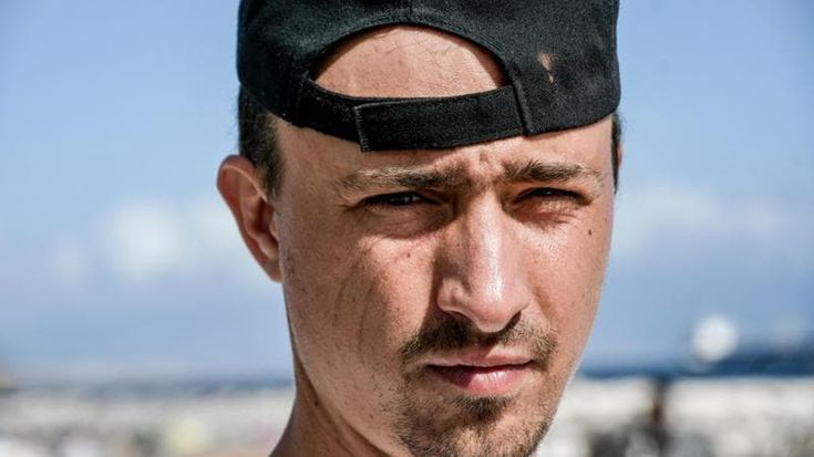 Jorit, chi è lo street artist sul palco con Putin