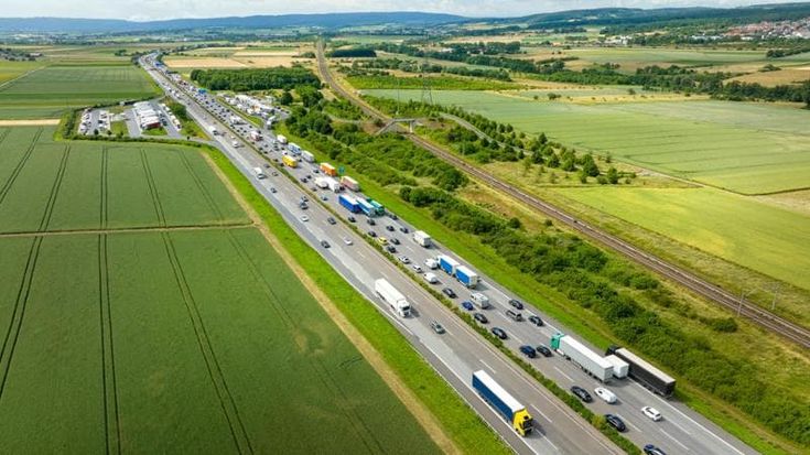Pedaggi Ue, sconti fino al 75% per i camion a basse emissioni