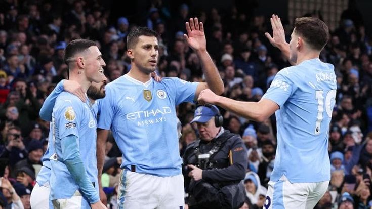 Premier: l'Aston Villa fa festa all'89' e va in testa, il Manchester City torna a vincere in casa. United ko con il Forest