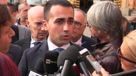 Lavoro nero nella ditta del padre di Di Maio, la denuncia delle Iene. La replica: "E' vero, consegnerò i documenti"