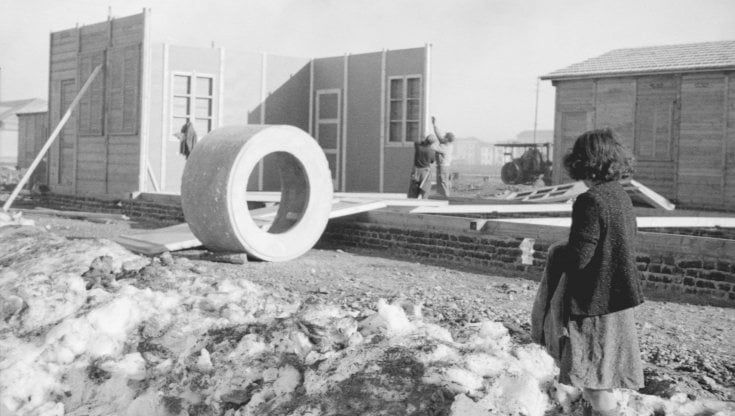 Milano scomparsa: la storia del Villaggio svizzero per gli sfollati della guerra. A Baggio le casette a una lira