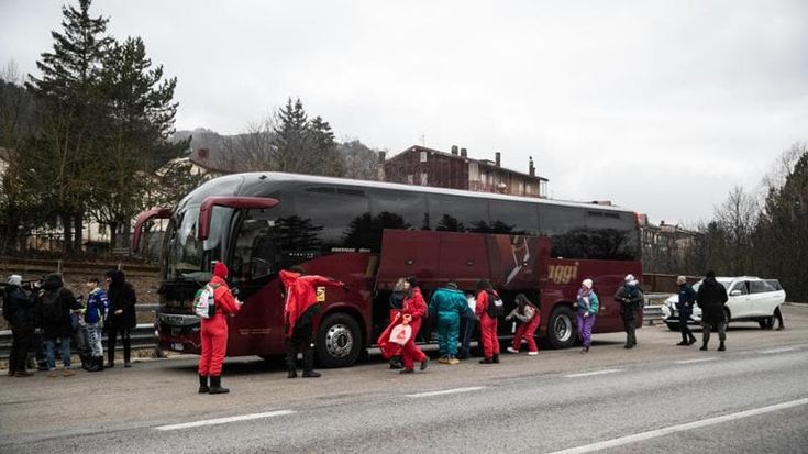 A bordo del bus per Roccaraso: “Noi sulla neve per la prima volta, ma che c’entriamo con tiktoker?”