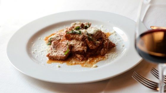 Trippa e cinema, a Roma il ristorante Sora Lella compie 80 anni