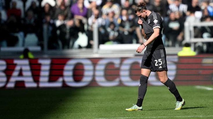 Rabiot e McKennie infortunati durante Juventus-Frosinone: il francese posta su Instagram la radiografia del piede