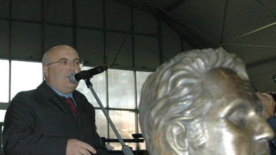 Si dimette il sindaco di Marcianise, Velardi: "Inseguivo un'utopia"