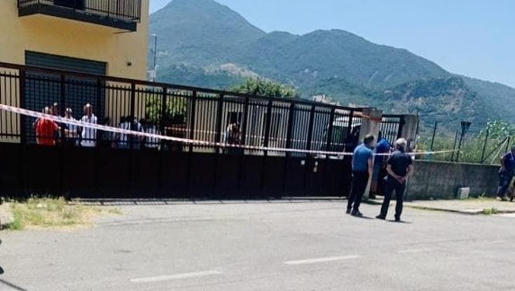 Operaio di 66 anni, muore schiacciato da un cancello. L’incidente sul lavoro vicino Matera