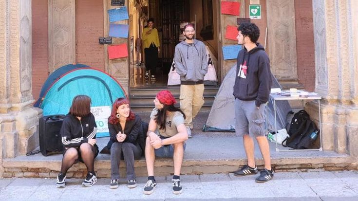 “Sono venuto a Bologna per la magistrale con la borsa di studio. Senza devo lasciare l’università”