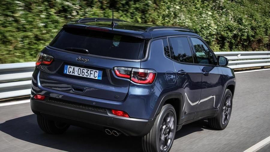 Jeep Compass Le Prime Made In Italy Hanno Nuovi Motori A Benzina La Stampa