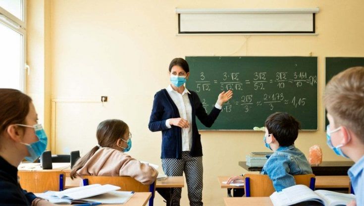 Emergenza Covid, a settembre aule purificate in materne e elementari: corsa contro il tempo della Regione