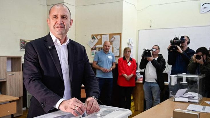 Bulgaria, Radev nuovo premier: rischio di altri veti per Bruxelles