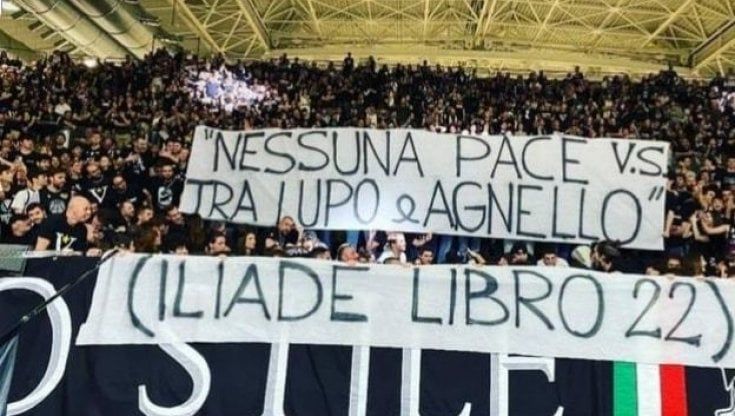 Basket, la procura Fip apre l’inchiesta sugli striscioni contro Messina