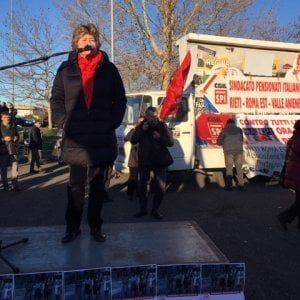 Roma, foibe: presidio a Tor Bella Monaca. "Mai pìù fascismi"