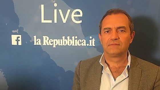 De Magistris: "Il Corno andrà al porto e il lungomare ospiterà un presepe di ghiaccio