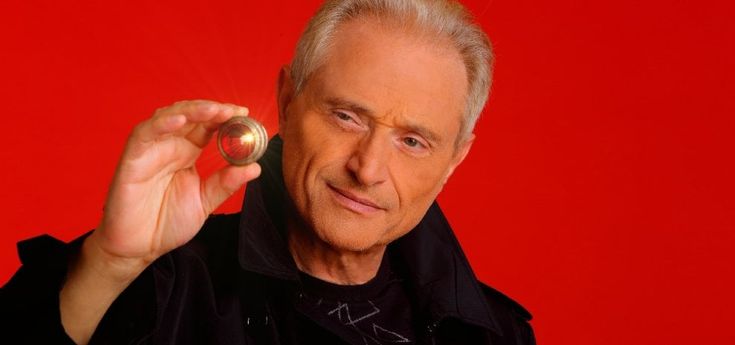 Amedeo Minghi, 50 anni di canzoni d'autore