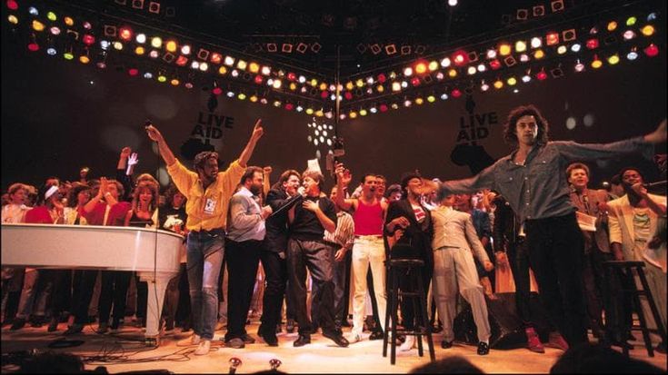 Andy Kershaw, addio alla voce del Live Aid del 1985. Aveva 66 anni