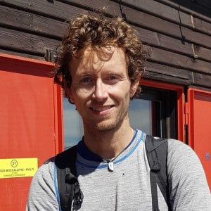 Precipita mentre sale "in free solo" la parete nord delle Grandes Jorasses
