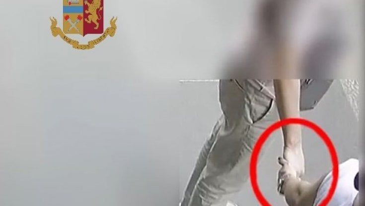 Furti e rapine di orologi di lusso in centro a Milano: 4 arresti, recuperati Rolex e soldi