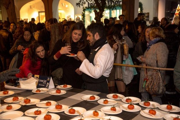 Stelle in strada, a Ischia folla oceanica per il trionfo del gusto 