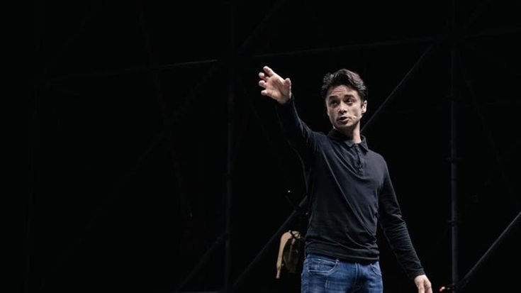 Jonathan Canini, la sfida: “Vado a far ridere con me. E non soltanto in Toscana”