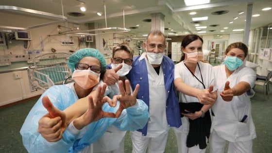 Bologna, il Sant'Orsola apre un mini-ospedale per pazienti Covid in sei giorni