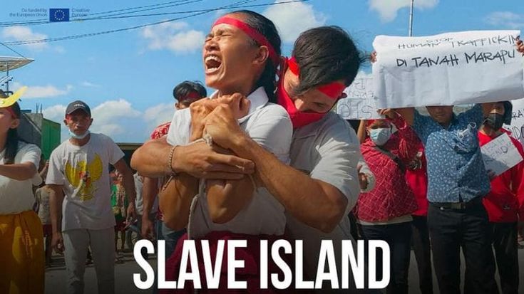 Slave Island, il vincitore del premio MYmovies al Festival dei Popoli 2025 torna in streaming