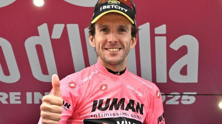 Simon Yates lascia il ciclismo a 33 anni: “Decisione che forse sorprenderà molti”