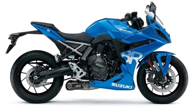 Suzuki GSX-8 Evo R e S, gemelle diverse per scegliere tra stile racing e sportività quotidiana