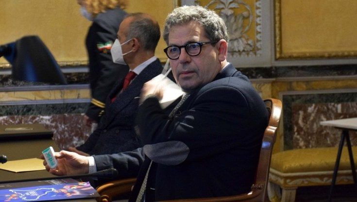 Micciché convoca gli alleati per la scelta finale: Lagalla in vantaggio su Cascio
