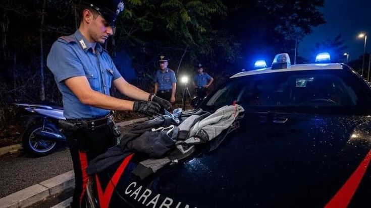 Trovato morto in strada a 39 anni, ipotesi overdose da crack