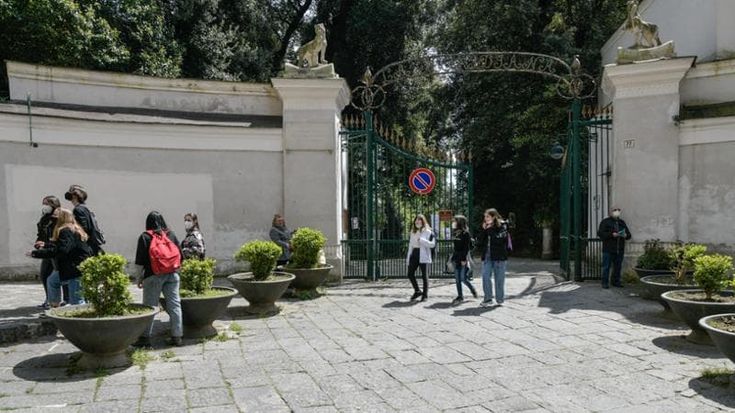 Napoli, cani in Floridiana ma con regole per tutelare le altre specie
