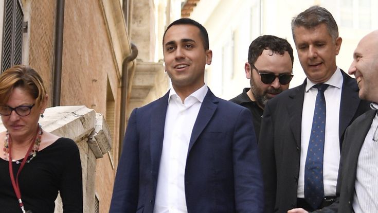 Il piano del Movimento: Fico esploratore sperando nel crac a destra