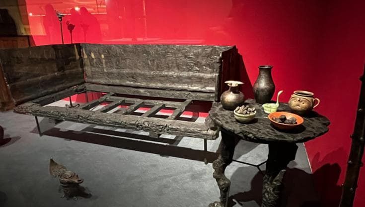 All’Antiquarium di Ercolano la nuova esposizione permanente dei mobili carbonizzati di età romana